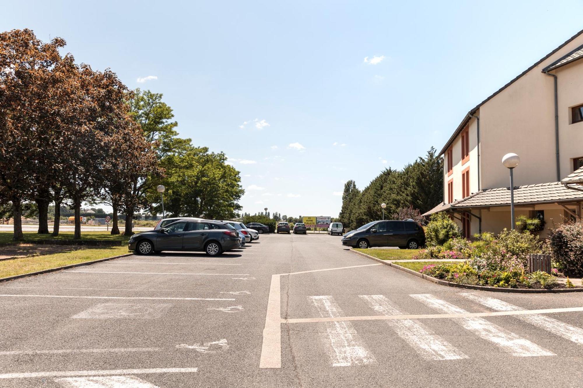 Kyriad Châteauroux Esterno foto